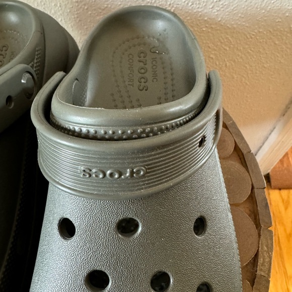 Crocs Iconic Comfort Slides Grey (M7) W9) NWOT - Picture 5 of 16